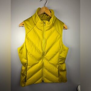Athleta Inlet Vest Size L Quilted Down Yellow Wind Water Resistant
